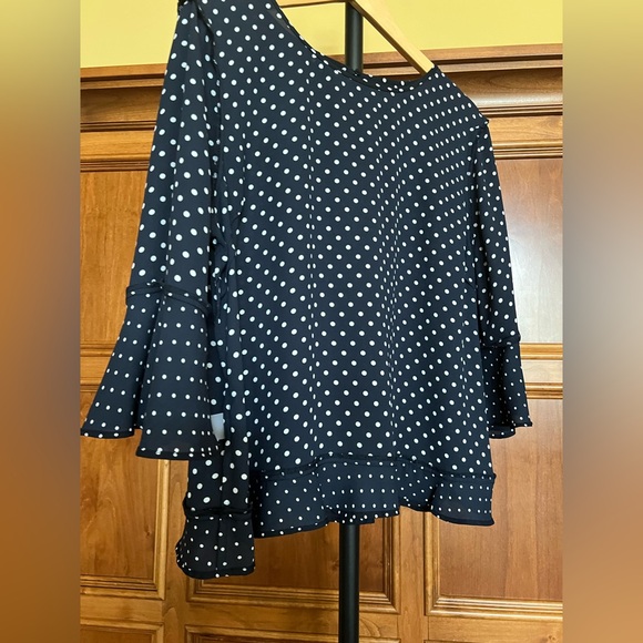 Talbots Blouse with Bell Sleeves Polka Dot Black and White Size XLP - Picture 9 of 16